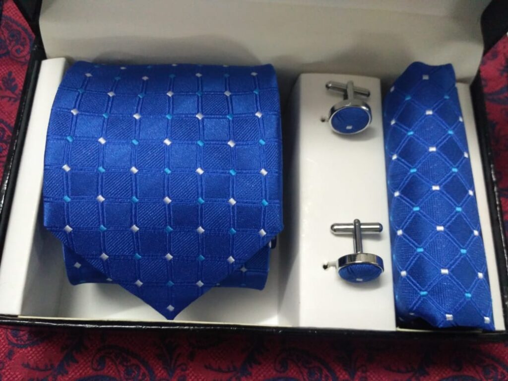 tie set m 08